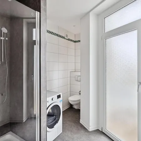 Big Apartments, Big Bathrooms, Single Beds, Perfect For Groups Daire