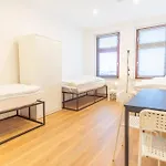 Large Group With 2 Bathrooms & Single Beds *