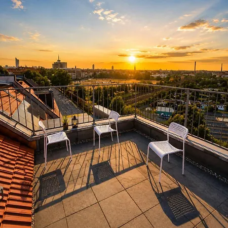 Apartment Large Group With 2 Bathrooms & Single Beds Leipzig