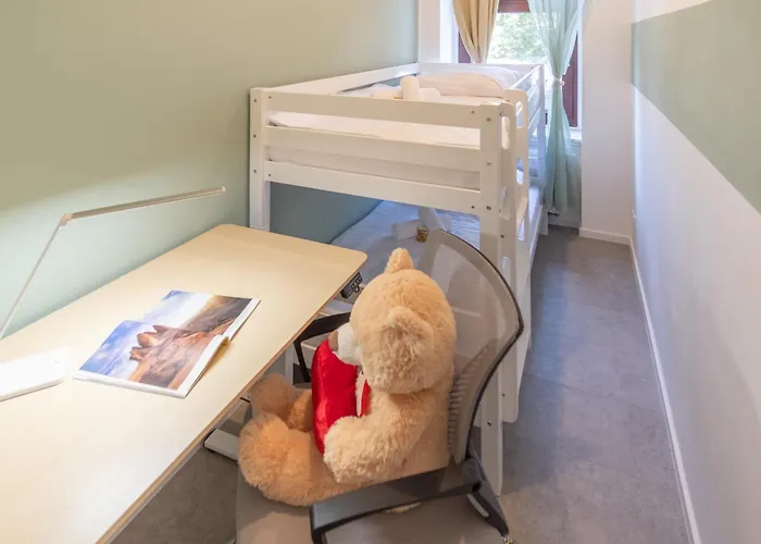 Big Apartments, Big Bathrooms, Single Beds, Perfect For Groups لبسيا